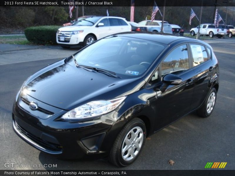 Tuxedo Black / Charcoal Black 2013 Ford Fiesta SE Hatchback