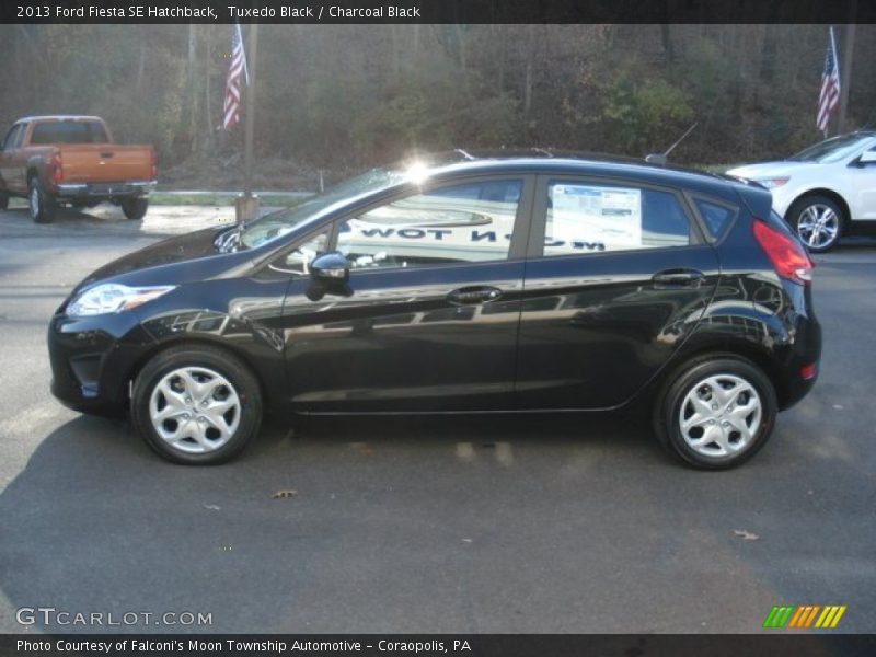 Tuxedo Black / Charcoal Black 2013 Ford Fiesta SE Hatchback