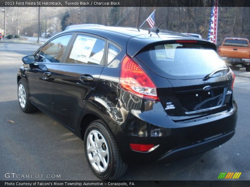 Tuxedo Black / Charcoal Black 2013 Ford Fiesta SE Hatchback