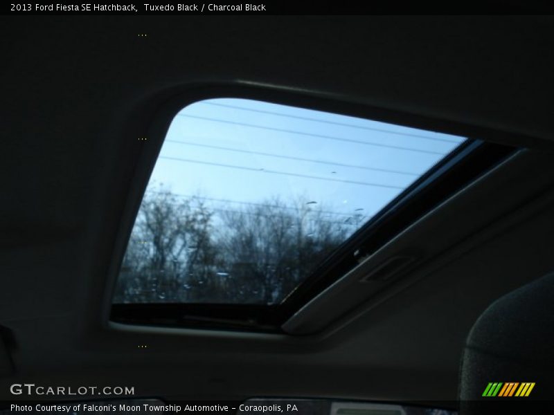 Tuxedo Black / Charcoal Black 2013 Ford Fiesta SE Hatchback