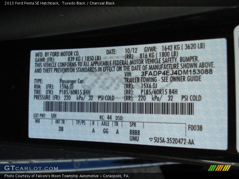 Tuxedo Black / Charcoal Black 2013 Ford Fiesta SE Hatchback