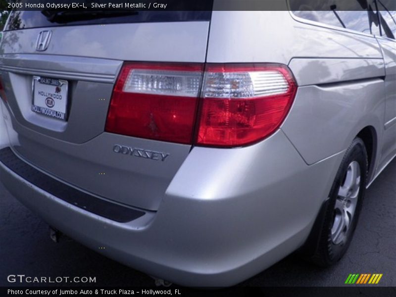 Silver Pearl Metallic / Gray 2005 Honda Odyssey EX-L