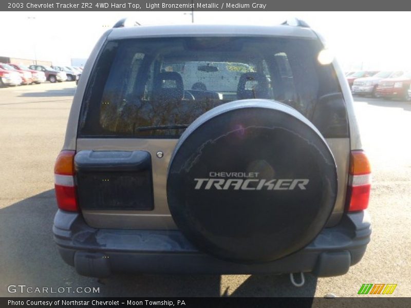 Light Bronzemist Metallic / Medium Gray 2003 Chevrolet Tracker ZR2 4WD Hard Top