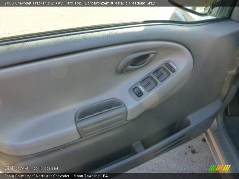 Light Bronzemist Metallic / Medium Gray 2003 Chevrolet Tracker ZR2 4WD Hard Top