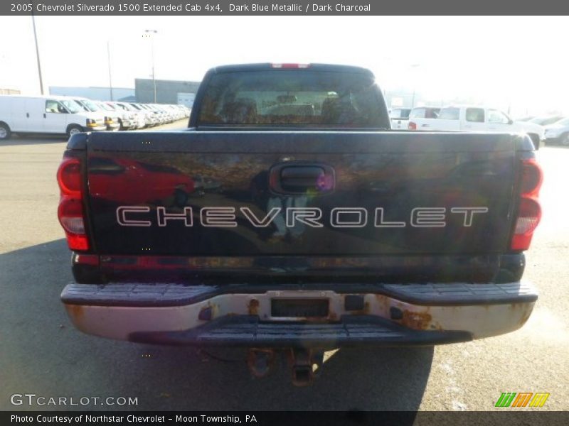 Dark Blue Metallic / Dark Charcoal 2005 Chevrolet Silverado 1500 Extended Cab 4x4