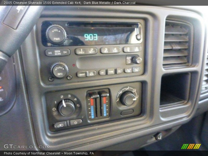 Dark Blue Metallic / Dark Charcoal 2005 Chevrolet Silverado 1500 Extended Cab 4x4