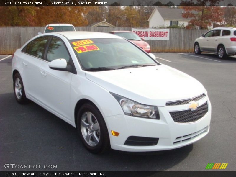 Summit White / Medium Titanium 2011 Chevrolet Cruze LT