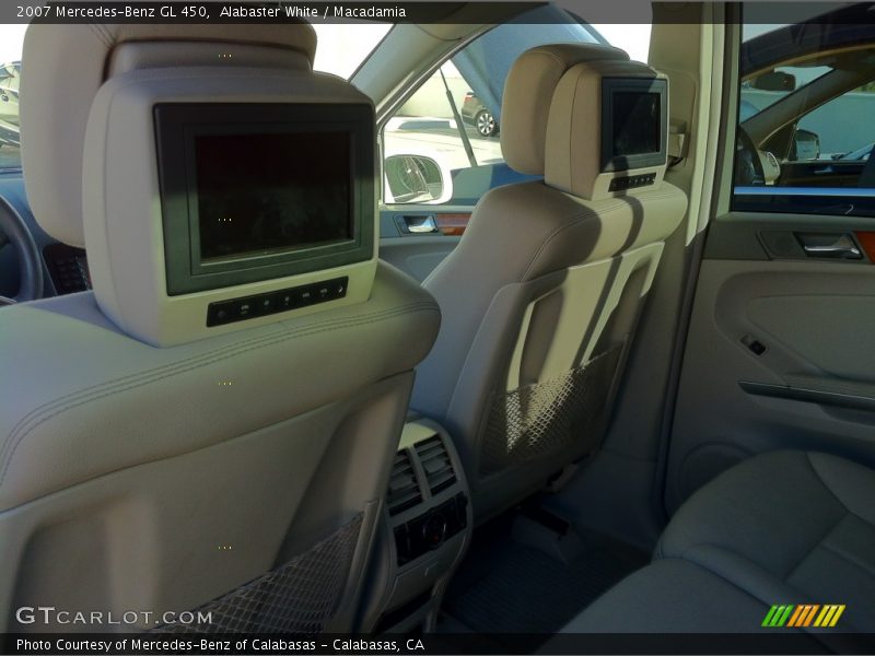 Alabaster White / Macadamia 2007 Mercedes-Benz GL 450
