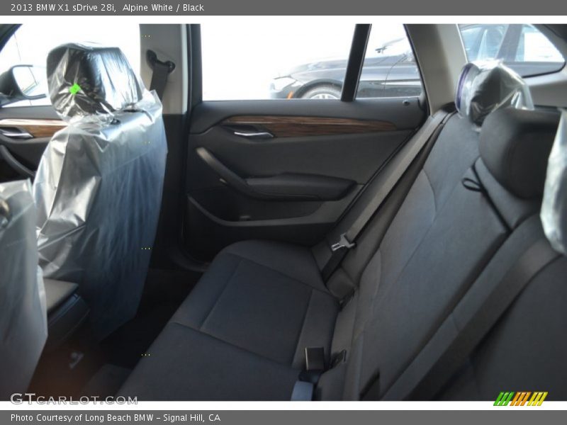 Alpine White / Black 2013 BMW X1 sDrive 28i