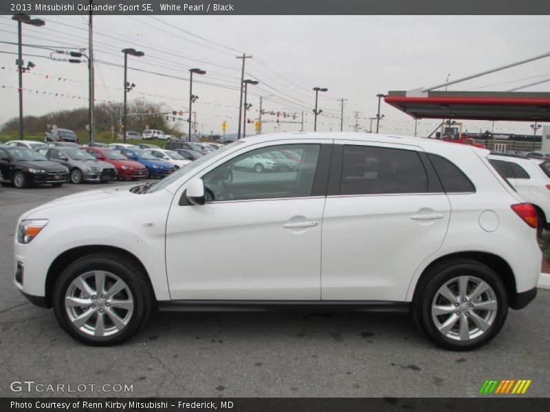 White Pearl / Black 2013 Mitsubishi Outlander Sport SE
