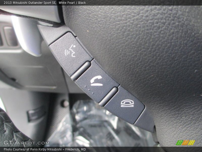 Controls of 2013 Outlander Sport SE