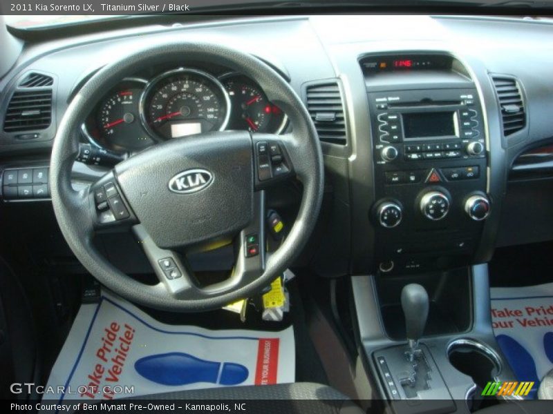 Titanium Silver / Black 2011 Kia Sorento LX