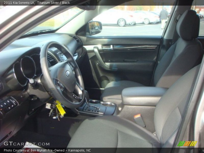 Titanium Silver / Black 2011 Kia Sorento LX