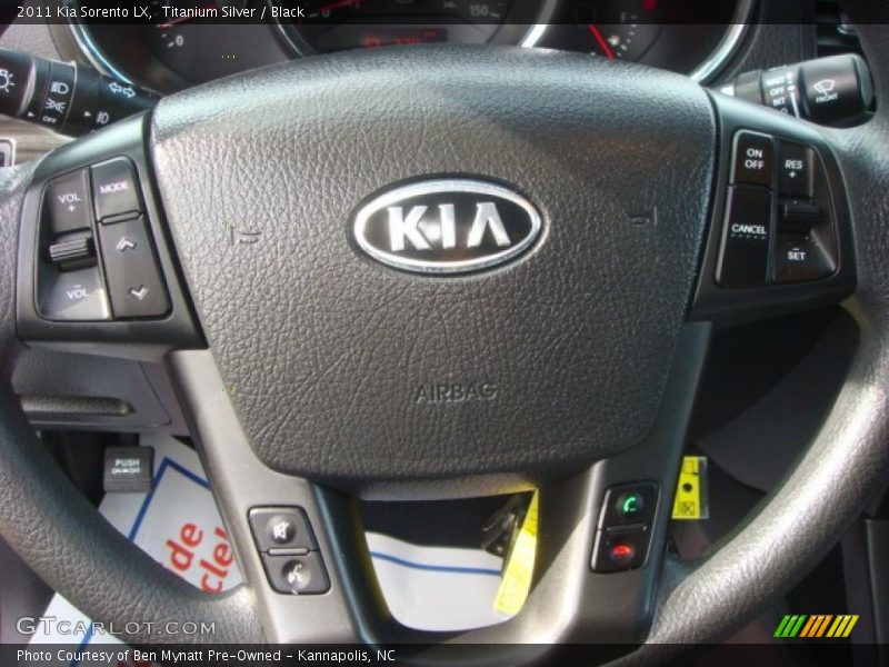 Titanium Silver / Black 2011 Kia Sorento LX