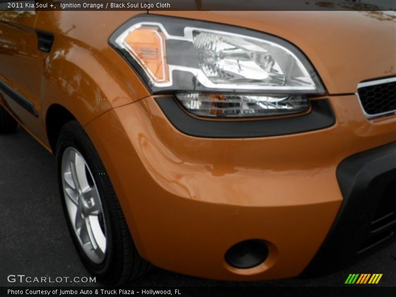 Ignition Orange / Black Soul Logo Cloth 2011 Kia Soul +