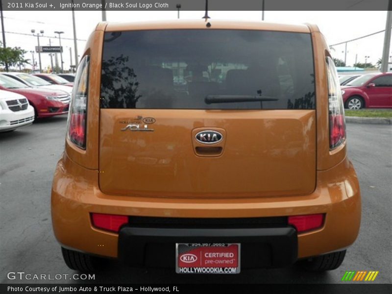 Ignition Orange / Black Soul Logo Cloth 2011 Kia Soul +