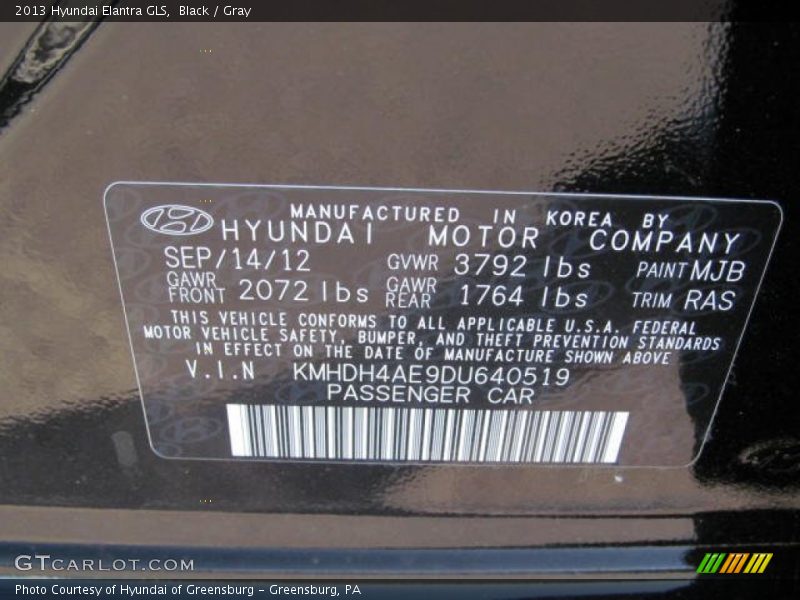 Black / Gray 2013 Hyundai Elantra GLS