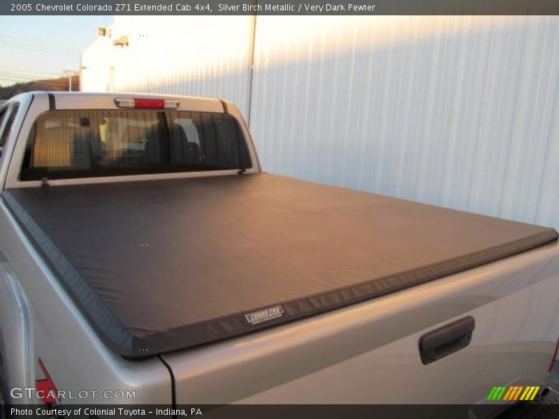 Silver Birch Metallic / Very Dark Pewter 2005 Chevrolet Colorado Z71 Extended Cab 4x4