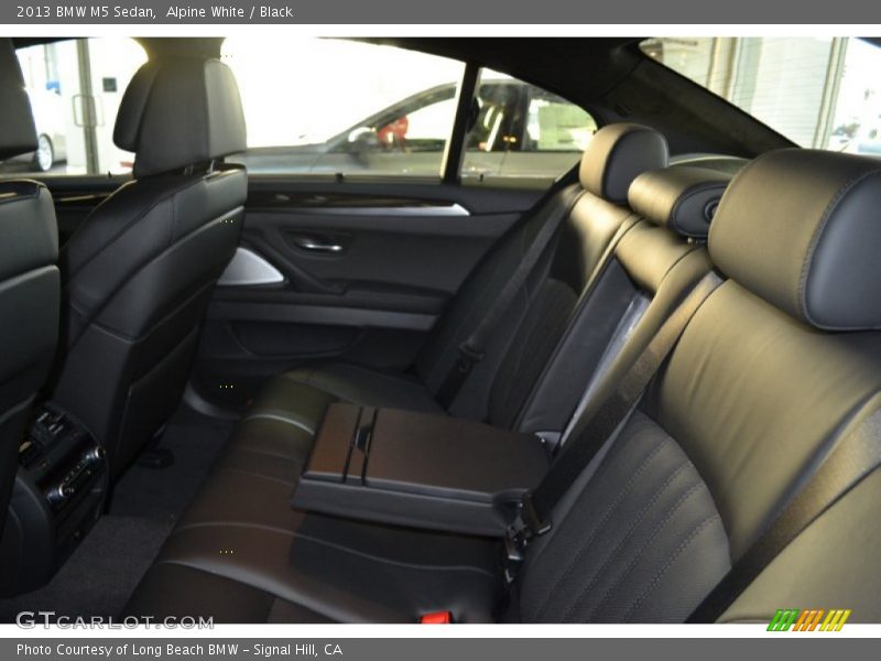 Alpine White / Black 2013 BMW M5 Sedan