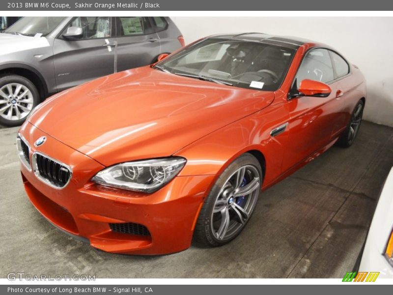 Front 3/4 View of 2013 M6 Coupe