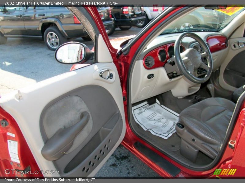 Inferno Red Pearlcoat / Gray 2002 Chrysler PT Cruiser Limited