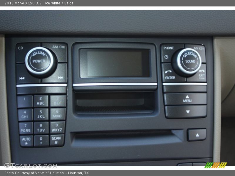 Ice White / Beige 2013 Volvo XC90 3.2