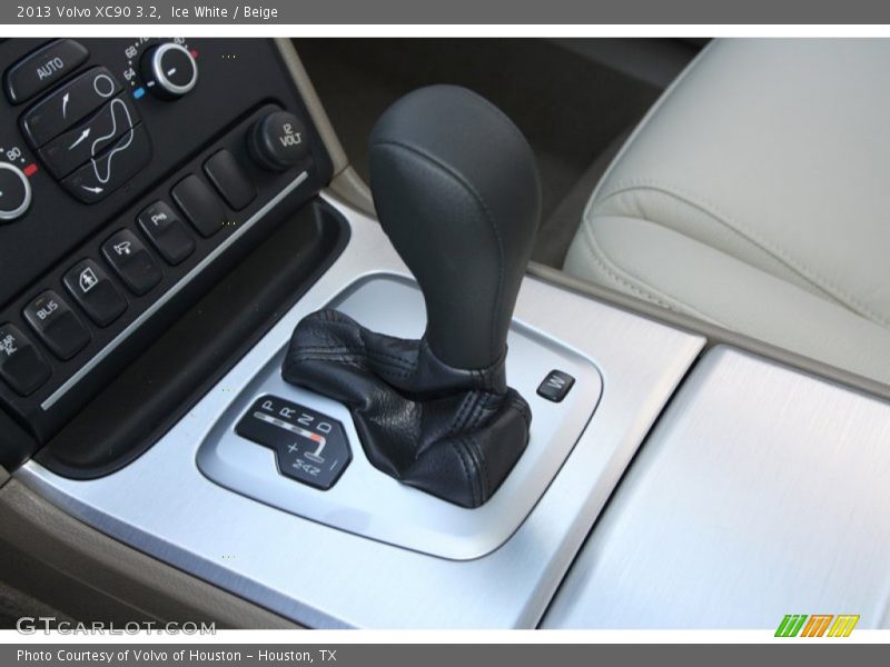 Ice White / Beige 2013 Volvo XC90 3.2