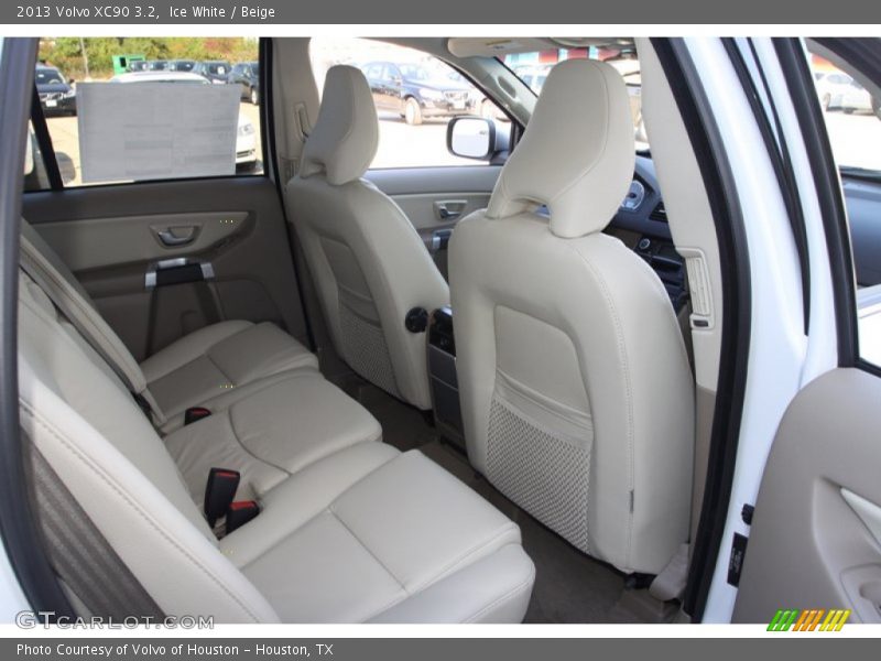 Ice White / Beige 2013 Volvo XC90 3.2