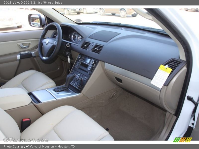 Ice White / Beige 2013 Volvo XC90 3.2