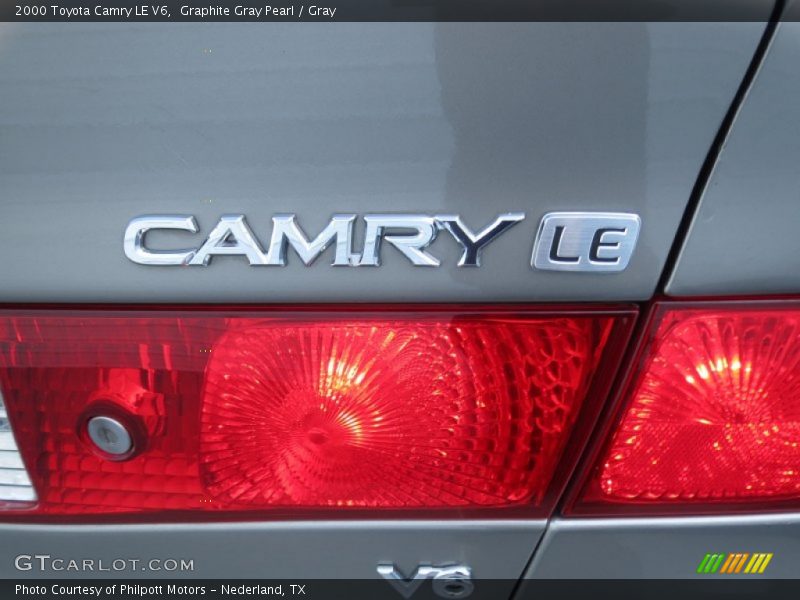 Graphite Gray Pearl / Gray 2000 Toyota Camry LE V6