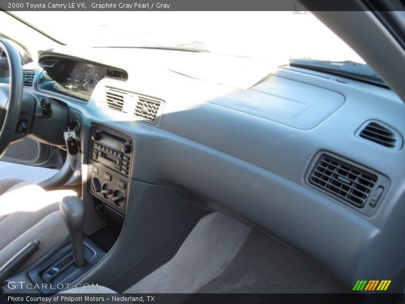 Graphite Gray Pearl / Gray 2000 Toyota Camry LE V6