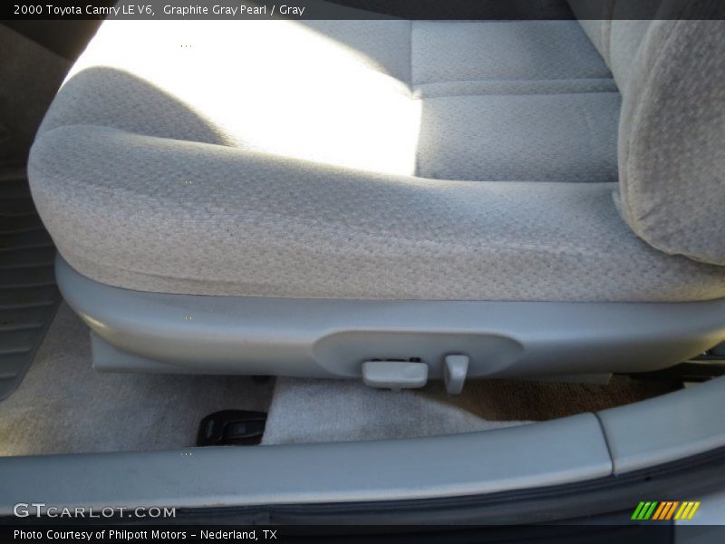 Graphite Gray Pearl / Gray 2000 Toyota Camry LE V6
