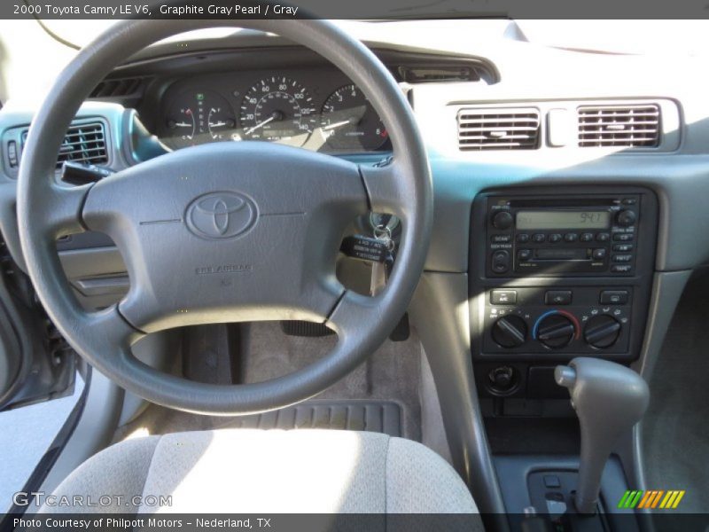 Graphite Gray Pearl / Gray 2000 Toyota Camry LE V6