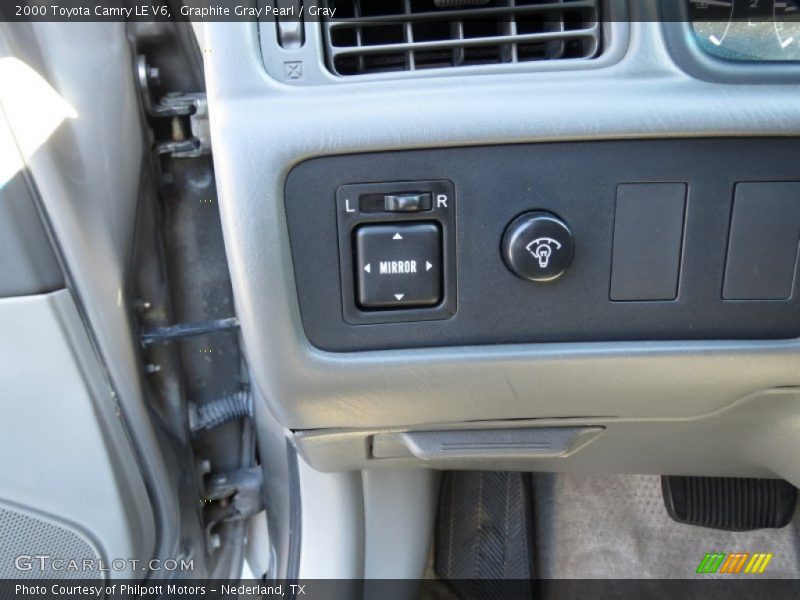 Graphite Gray Pearl / Gray 2000 Toyota Camry LE V6