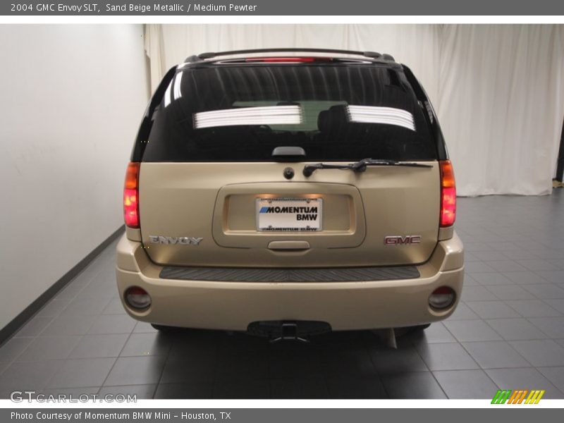 Sand Beige Metallic / Medium Pewter 2004 GMC Envoy SLT