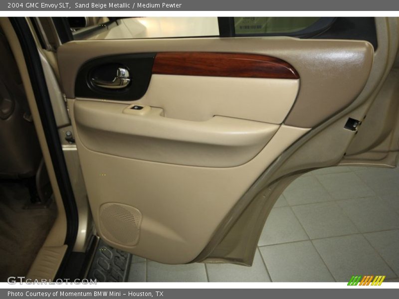 Sand Beige Metallic / Medium Pewter 2004 GMC Envoy SLT