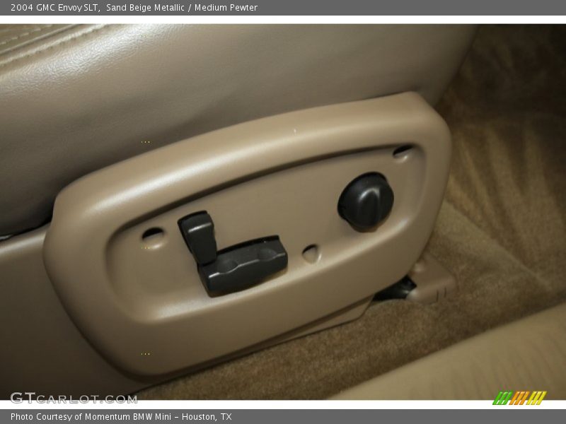 Sand Beige Metallic / Medium Pewter 2004 GMC Envoy SLT