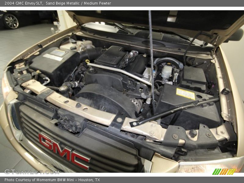 Sand Beige Metallic / Medium Pewter 2004 GMC Envoy SLT