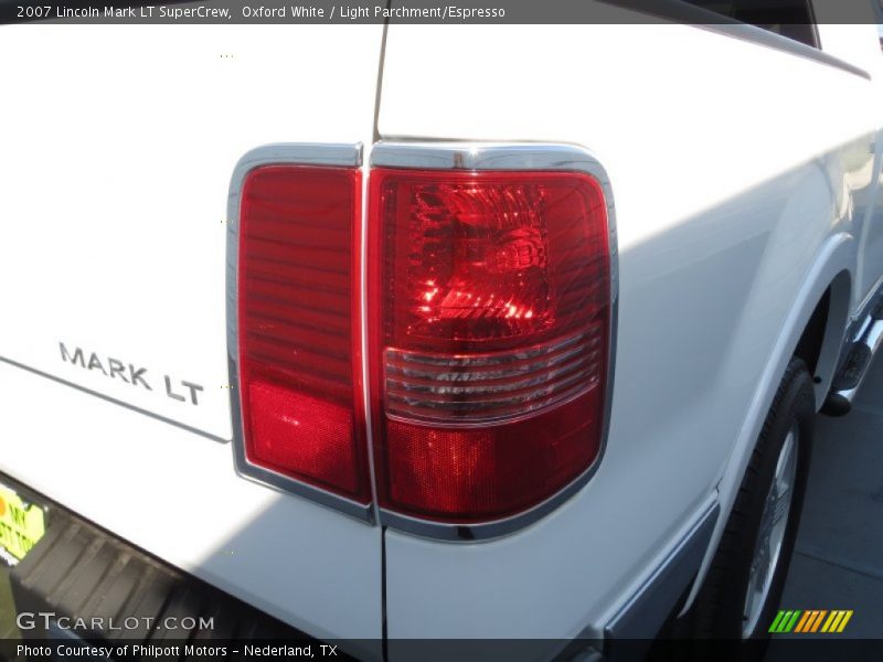 Oxford White / Light Parchment/Espresso 2007 Lincoln Mark LT SuperCrew