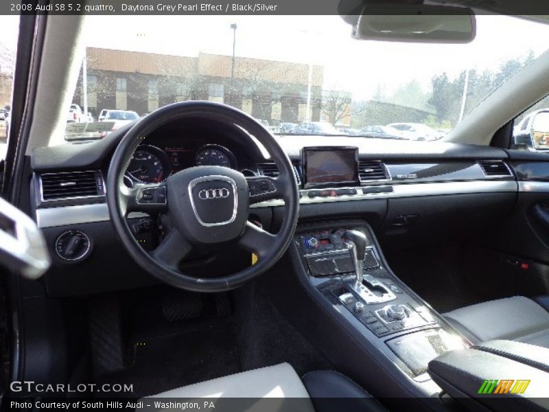 Dashboard of 2008 S8 5.2 quattro