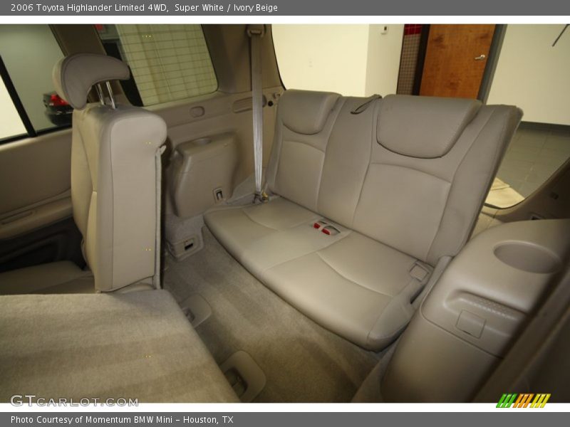 Super White / Ivory Beige 2006 Toyota Highlander Limited 4WD