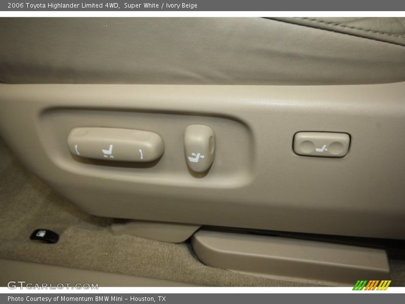 Super White / Ivory Beige 2006 Toyota Highlander Limited 4WD