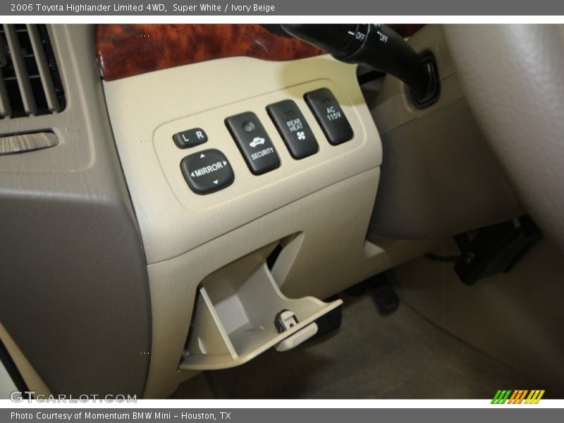 Super White / Ivory Beige 2006 Toyota Highlander Limited 4WD