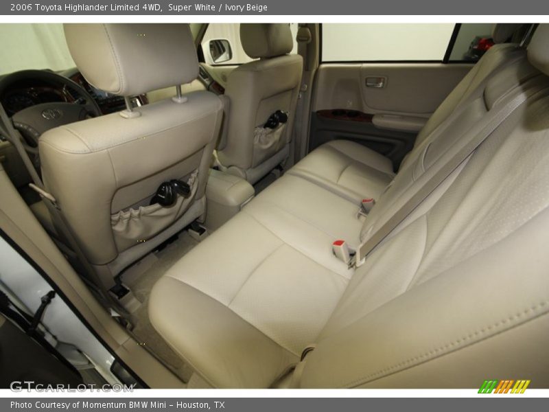 Super White / Ivory Beige 2006 Toyota Highlander Limited 4WD