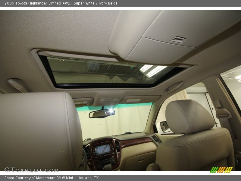 Super White / Ivory Beige 2006 Toyota Highlander Limited 4WD