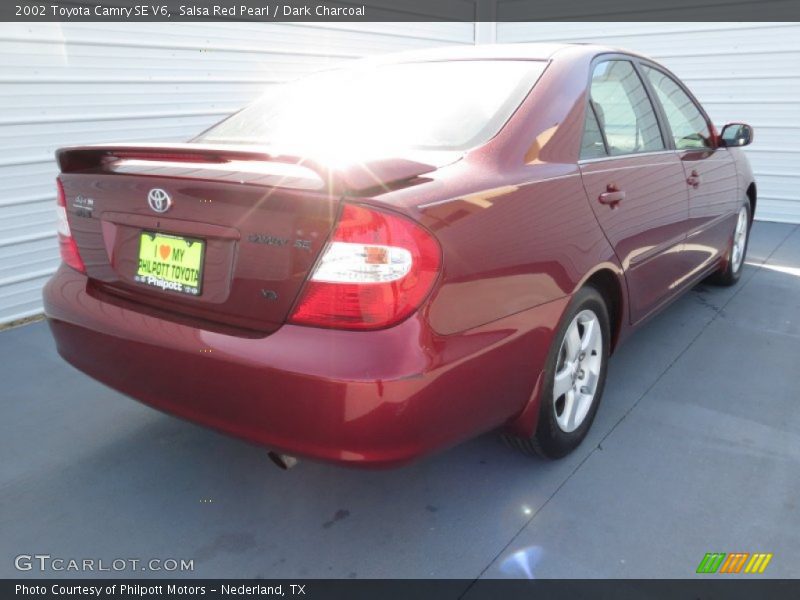 Salsa Red Pearl / Dark Charcoal 2002 Toyota Camry SE V6