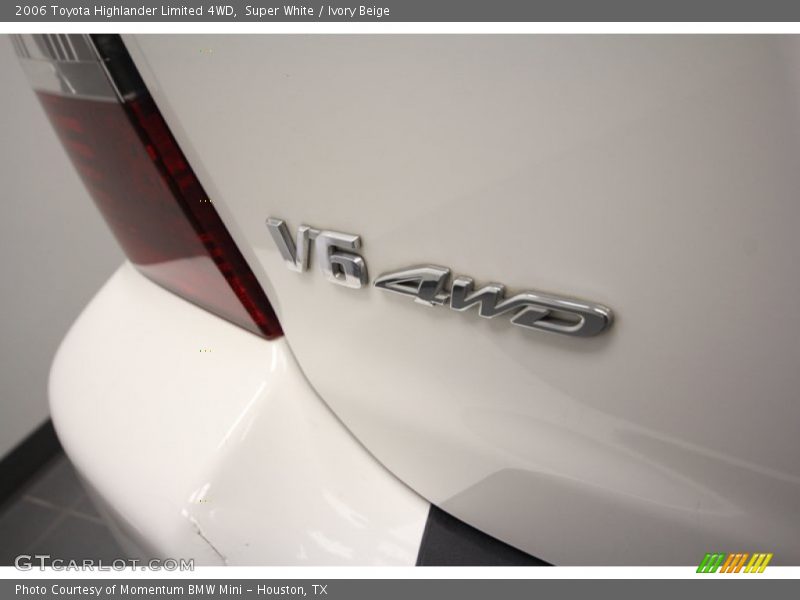 Super White / Ivory Beige 2006 Toyota Highlander Limited 4WD