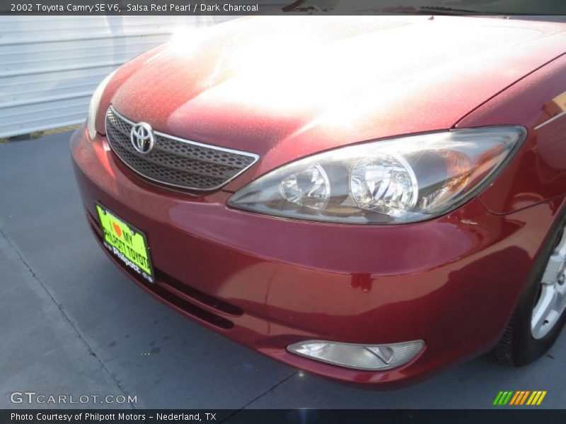 Salsa Red Pearl / Dark Charcoal 2002 Toyota Camry SE V6
