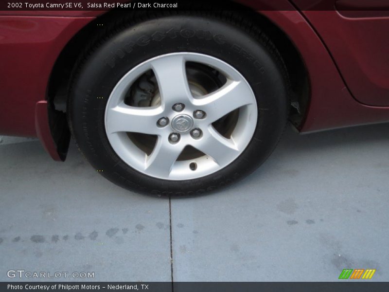 Salsa Red Pearl / Dark Charcoal 2002 Toyota Camry SE V6