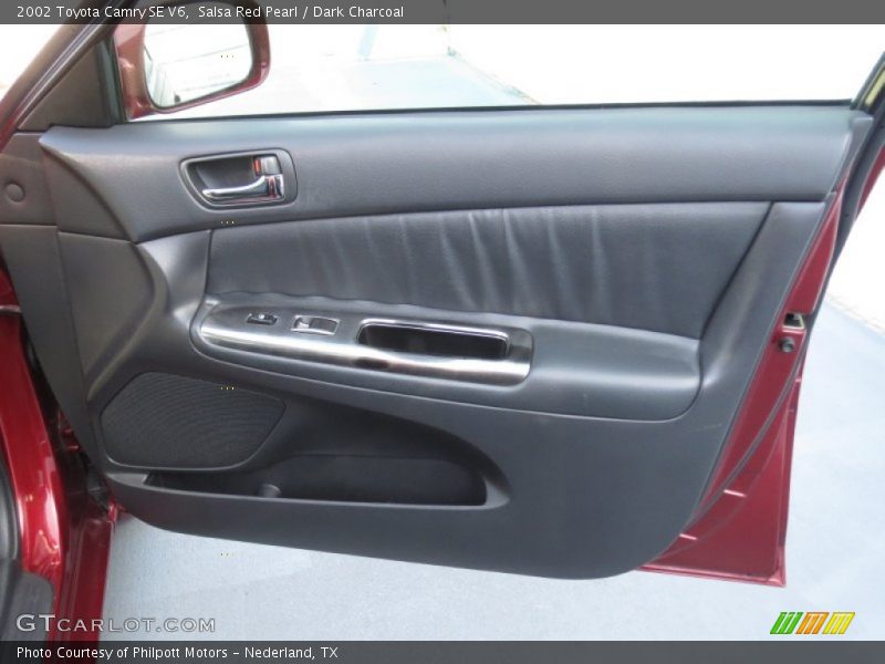 Salsa Red Pearl / Dark Charcoal 2002 Toyota Camry SE V6